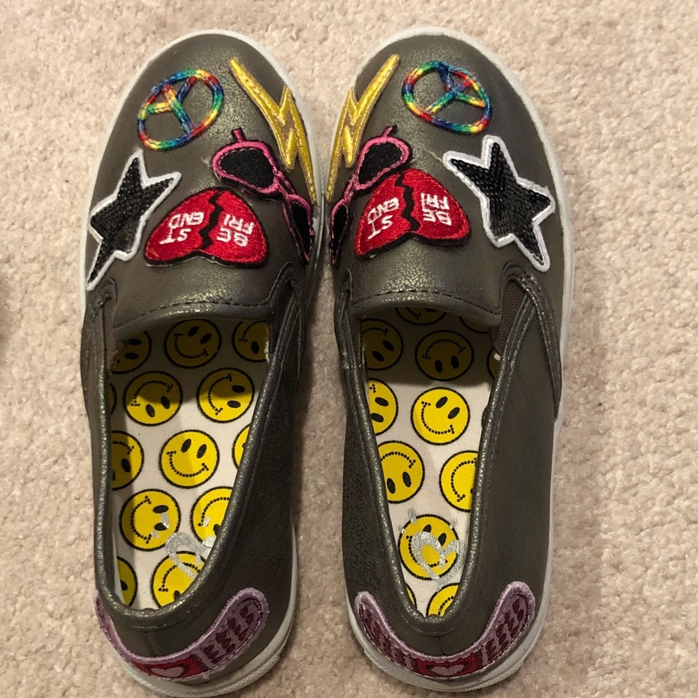 Girls Sz 13 Justice slip on sneakers